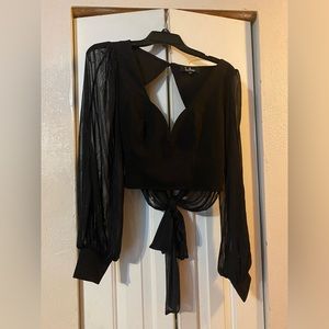 NWT Lulus M black tie crop top
